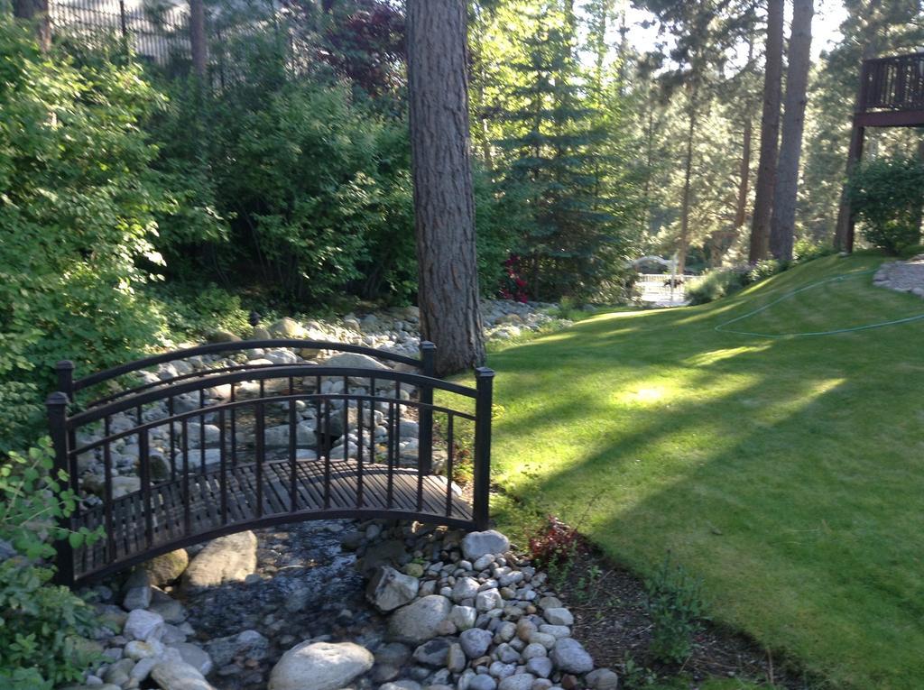 River Cove Elegant Waterfront Bed & Breakfast Post Falls Eksteriør bilde