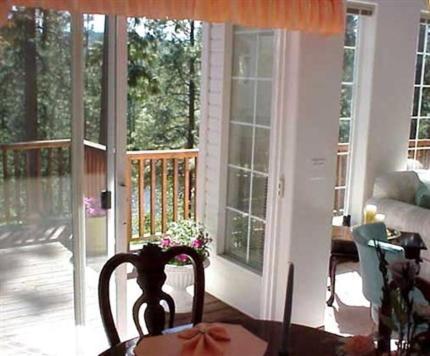 River Cove Elegant Waterfront Bed & Breakfast Post Falls Rom bilde
